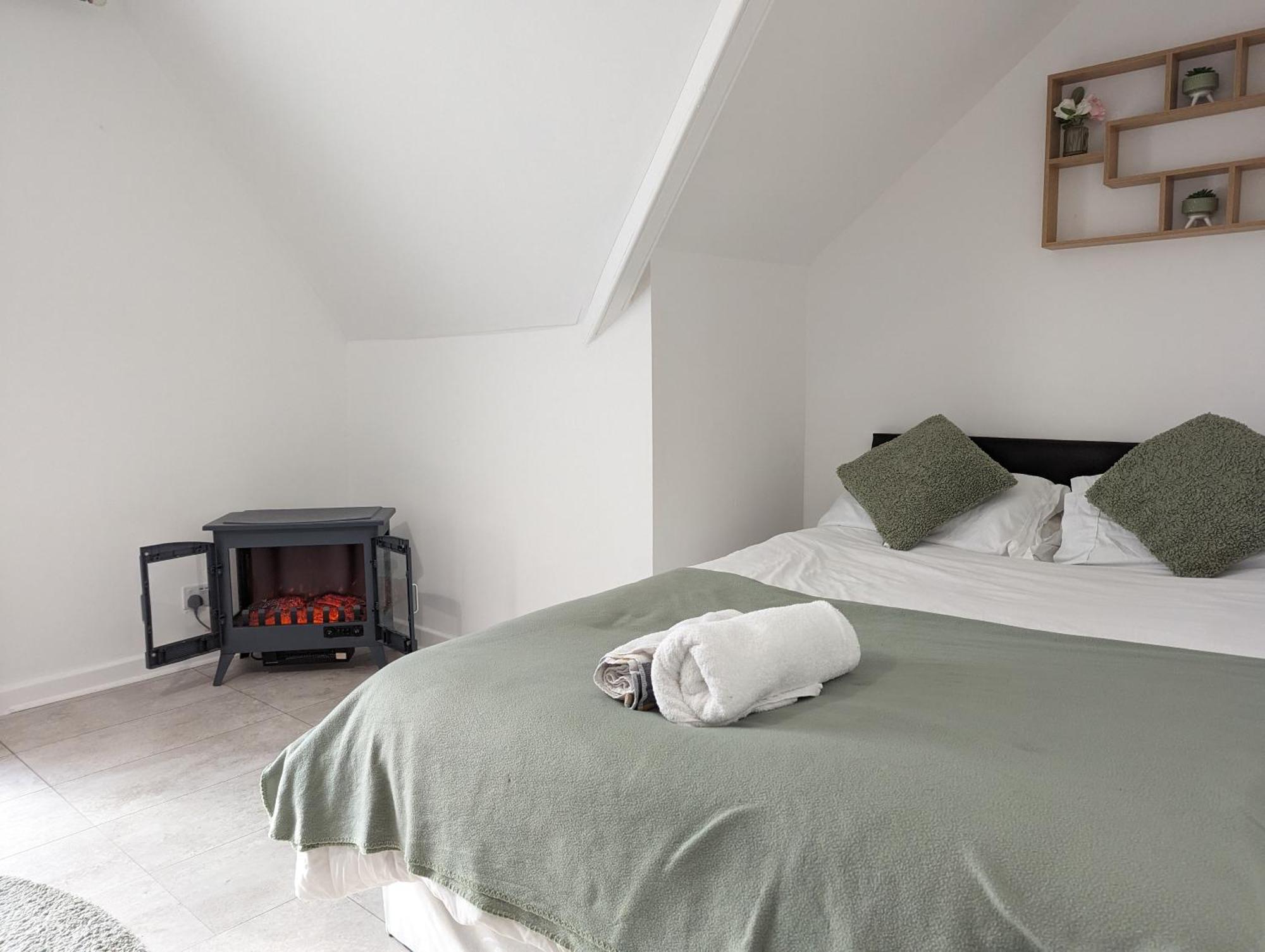 Inner-City Apartments - Basic Amenites Cardiff Buitenkant foto