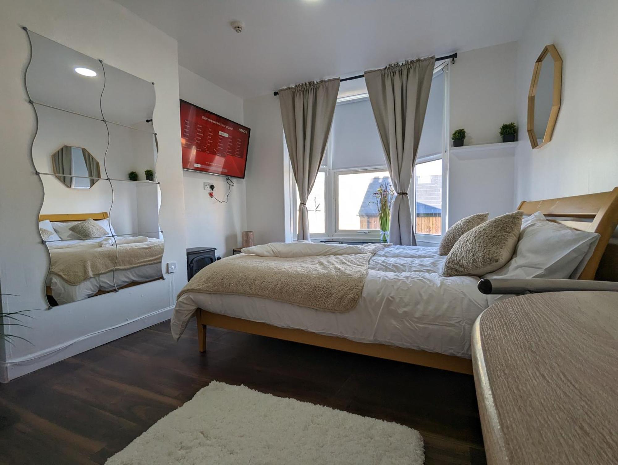 Inner-City Apartments - Basic Amenites Cardiff Buitenkant foto