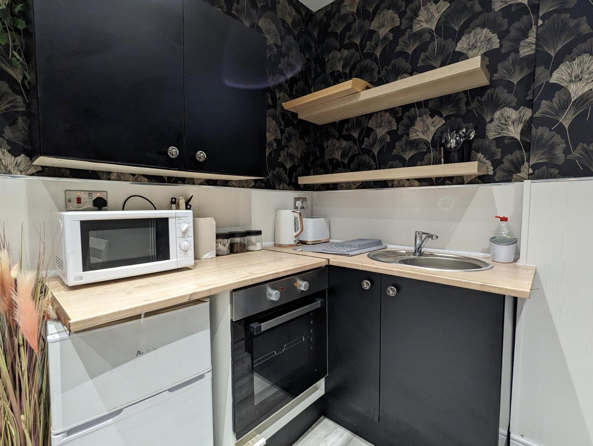 Inner-City Apartments - Basic Amenites Cardiff Buitenkant foto