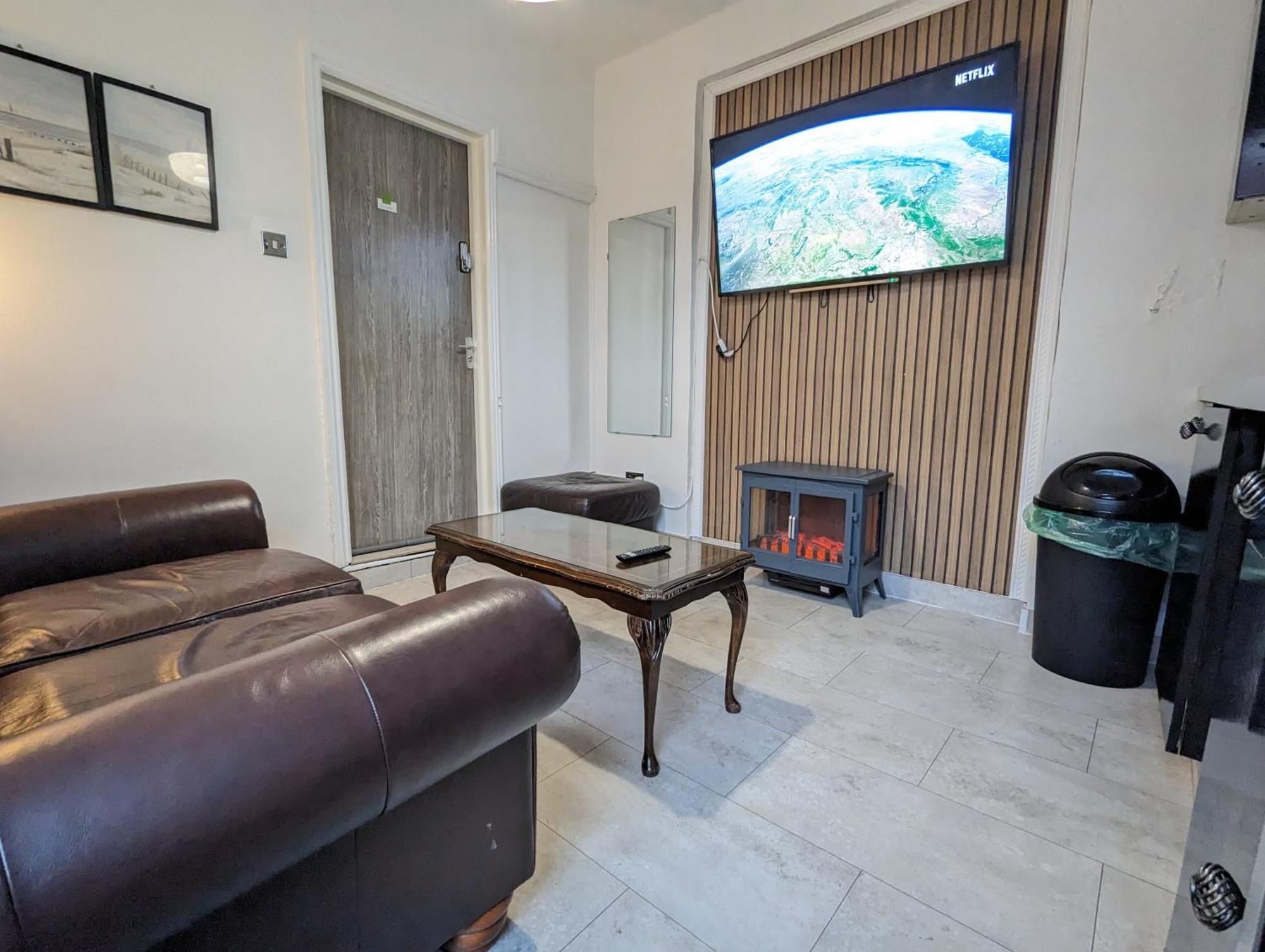 Inner-City Apartments - Basic Amenites Cardiff Buitenkant foto