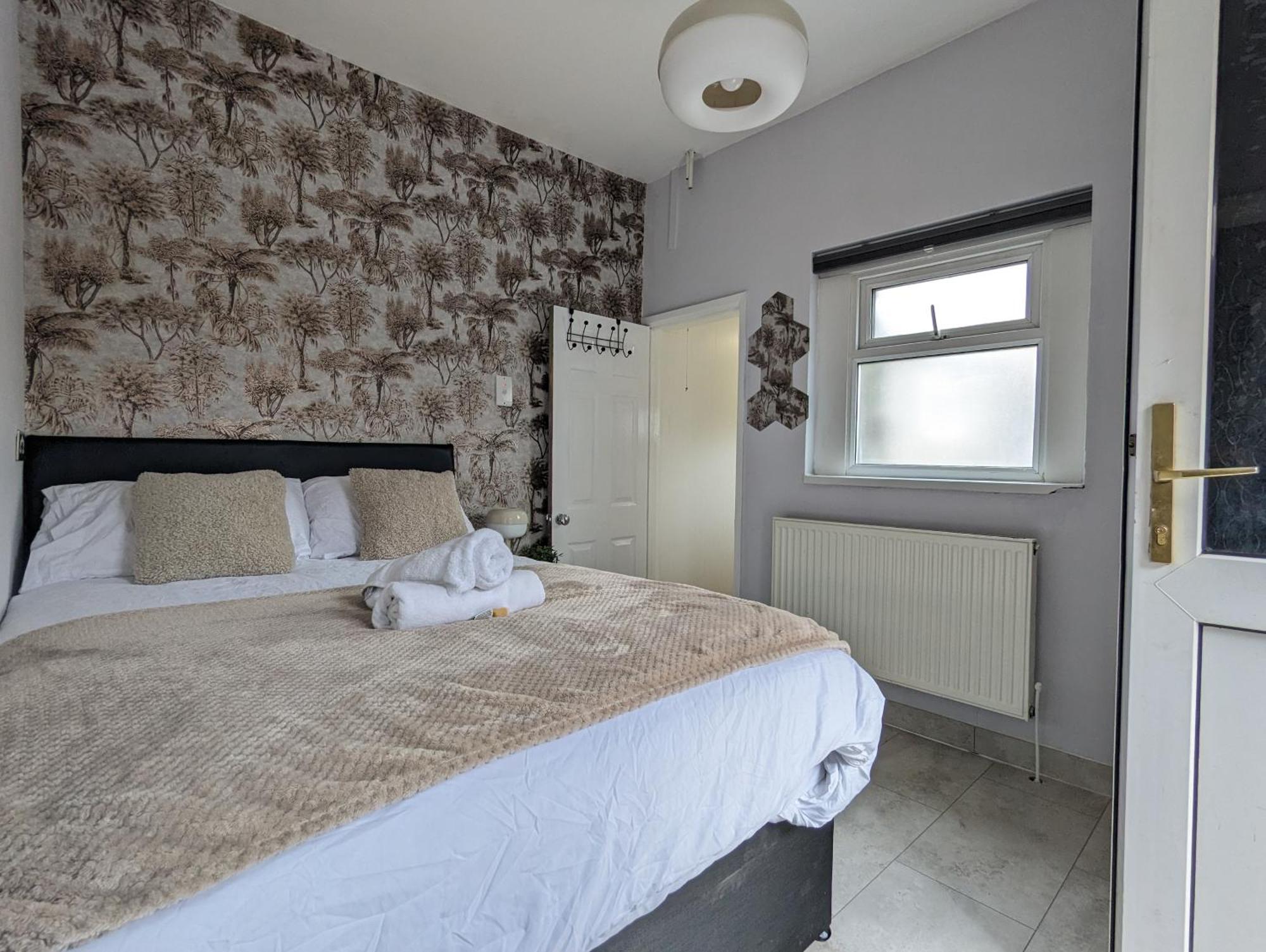 Inner-City Apartments - Basic Amenites Cardiff Buitenkant foto