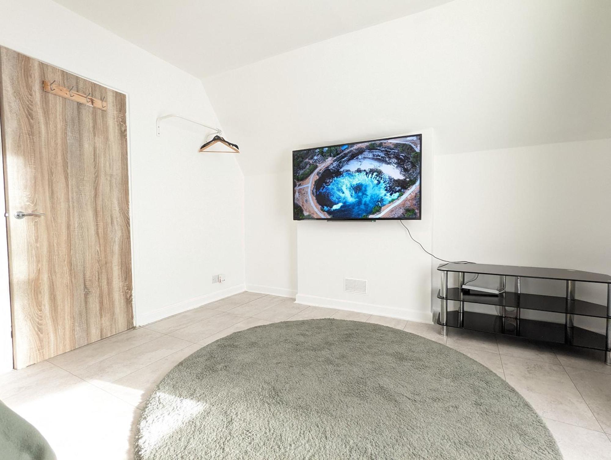 Inner-City Apartments - Basic Amenites Cardiff Buitenkant foto