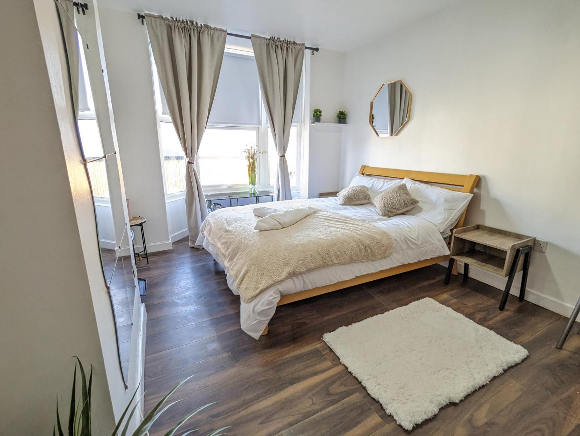 Inner-City Apartments - Basic Amenites Cardiff Buitenkant foto